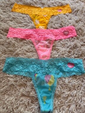 Set of 3 NWT Y2K Victoria’s Secret PINK Extra Low Rise Cheekiest Panties